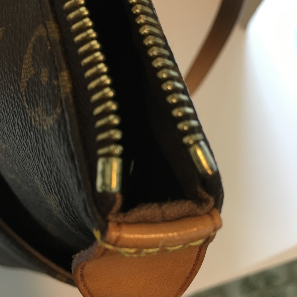 Louis Vuitton Monogram Totally MM - Picture 10 of 15